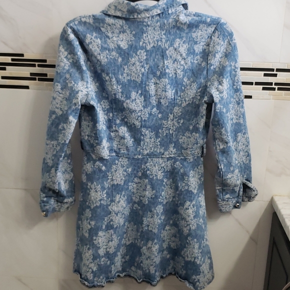 Dress - Picture 4 of 4